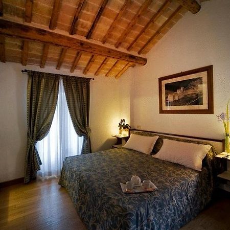 Hotel Il Castello Assisi Exterior photo